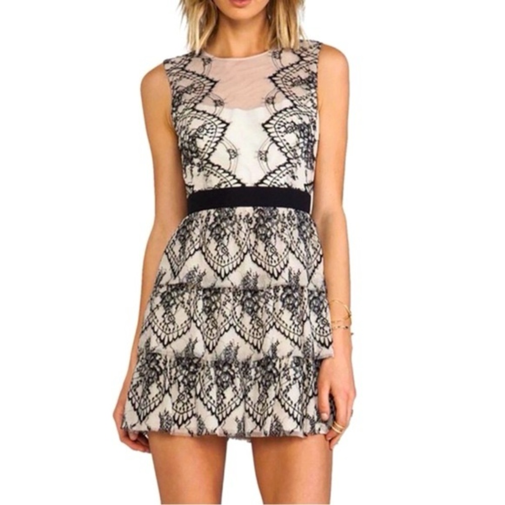 BCBGMAXAZRIA Cream & Black Lace Tiered Cocktail Mini Dress